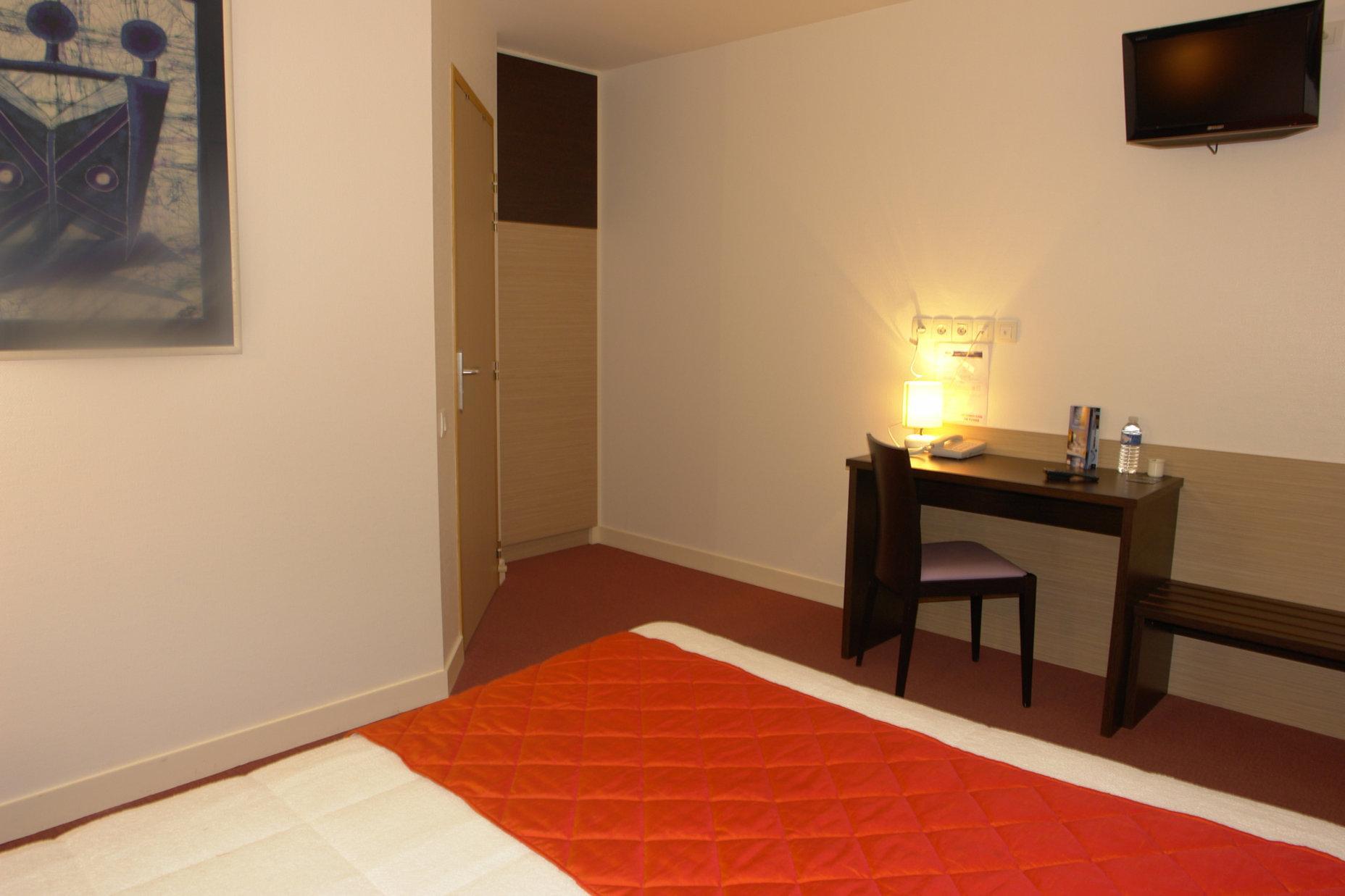 Brit Hotel Au Pays De Vitre Etrelles Room photo