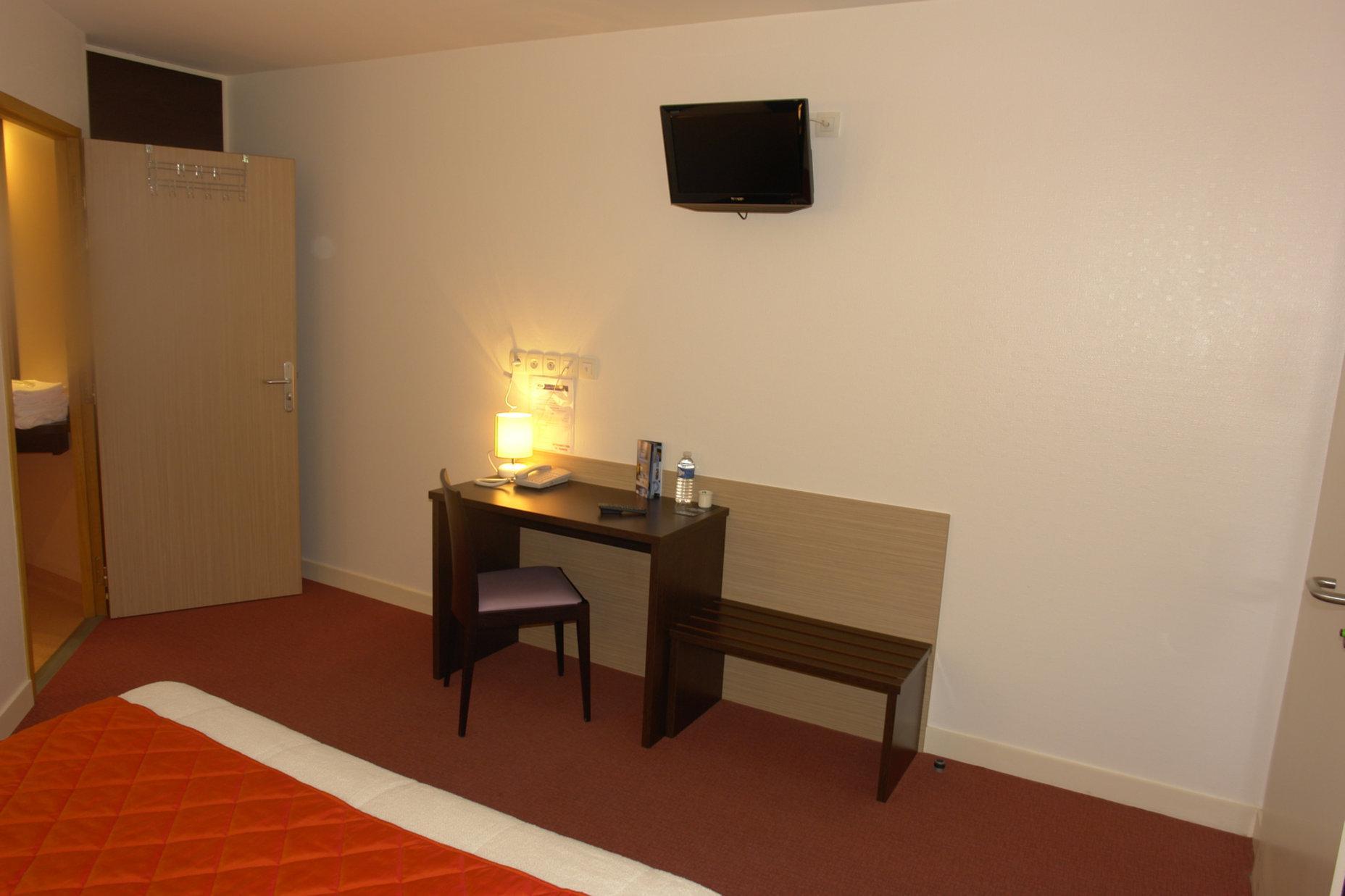 Brit Hotel Au Pays De Vitre Etrelles Room photo